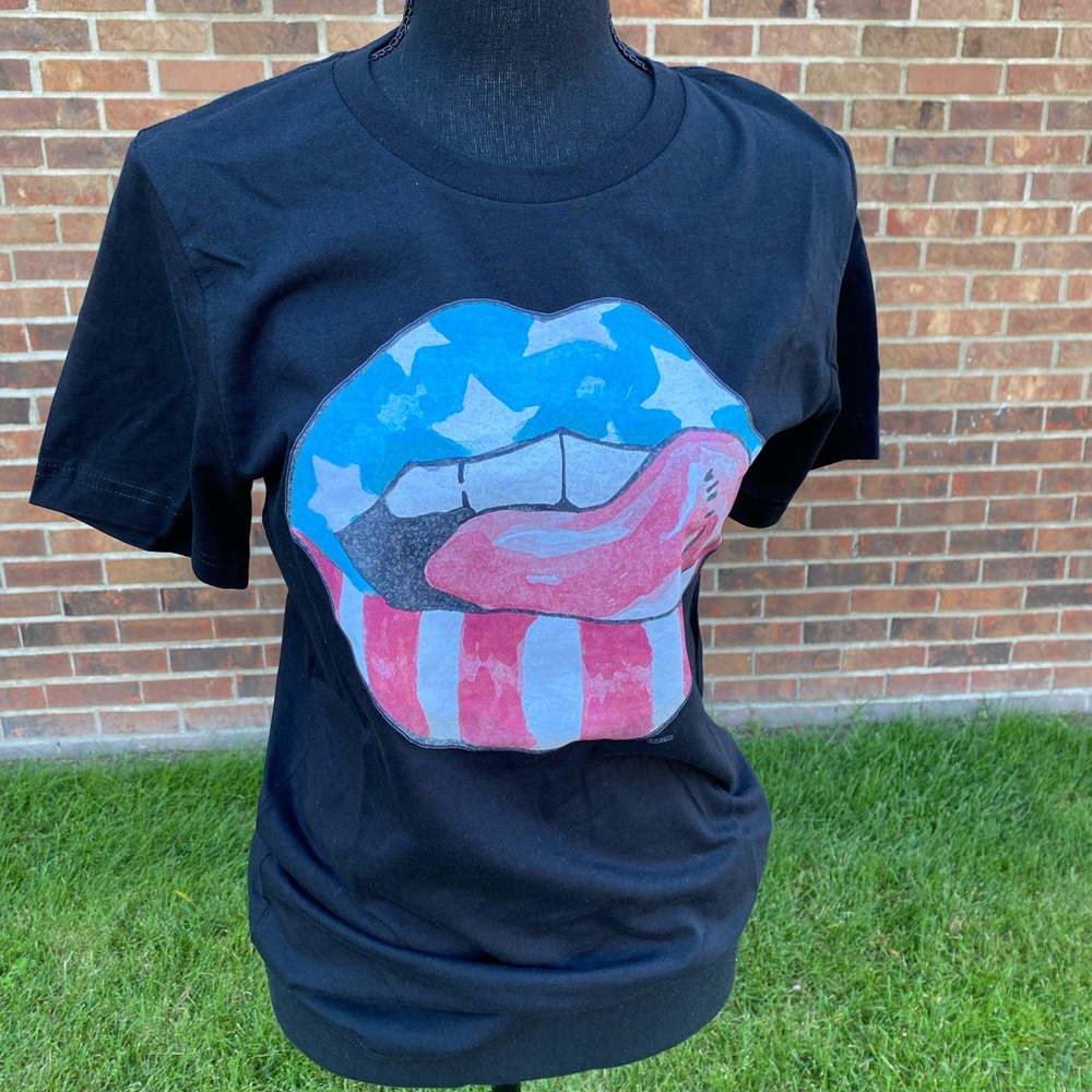 American Lips Graphic Tee🔥Last Size:Small🔥 - Picture 6 of 9